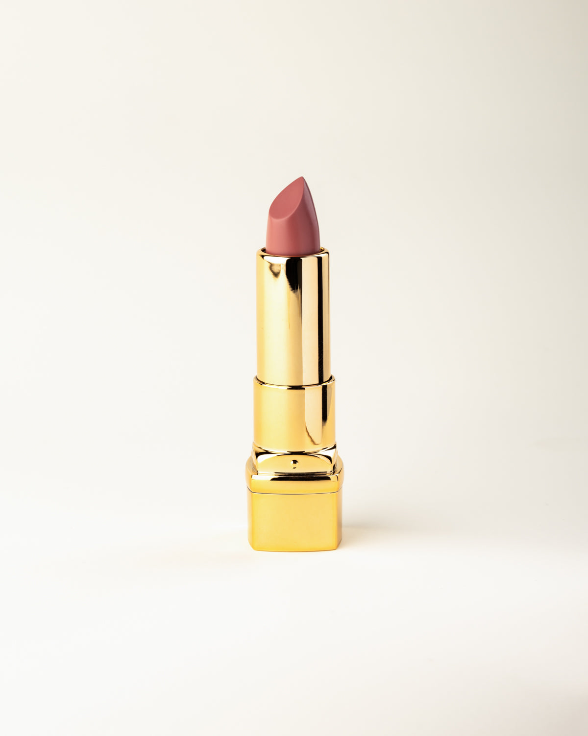 Rossetto Nude “Belle Nue” – Colore Naturale, Comfort Assoluto e Tenuta Prolungata